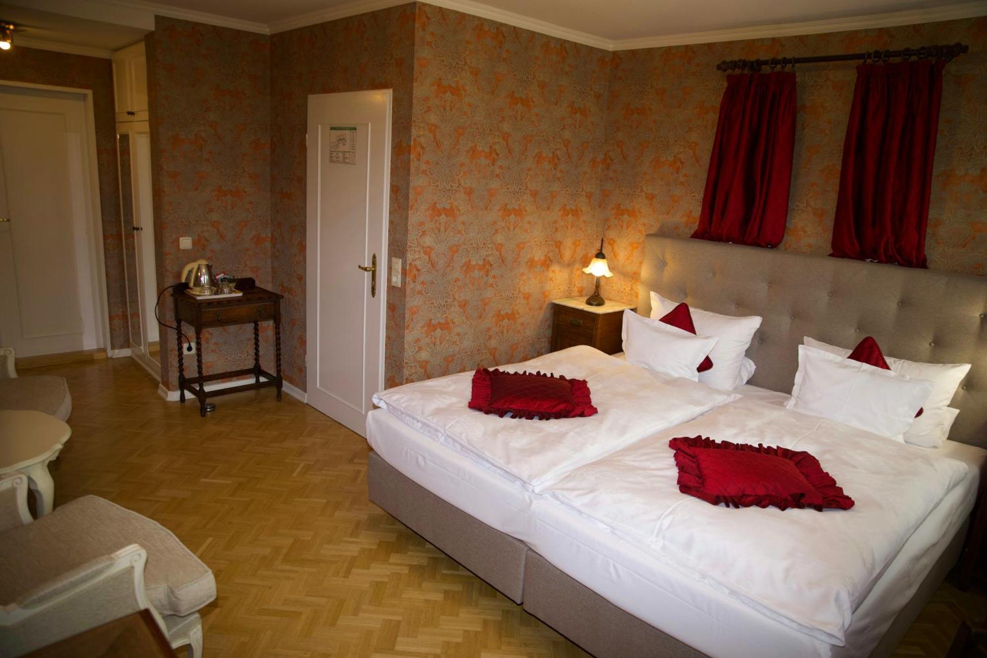 Hotel Goldener Anker Bayreuth Bagian luar foto